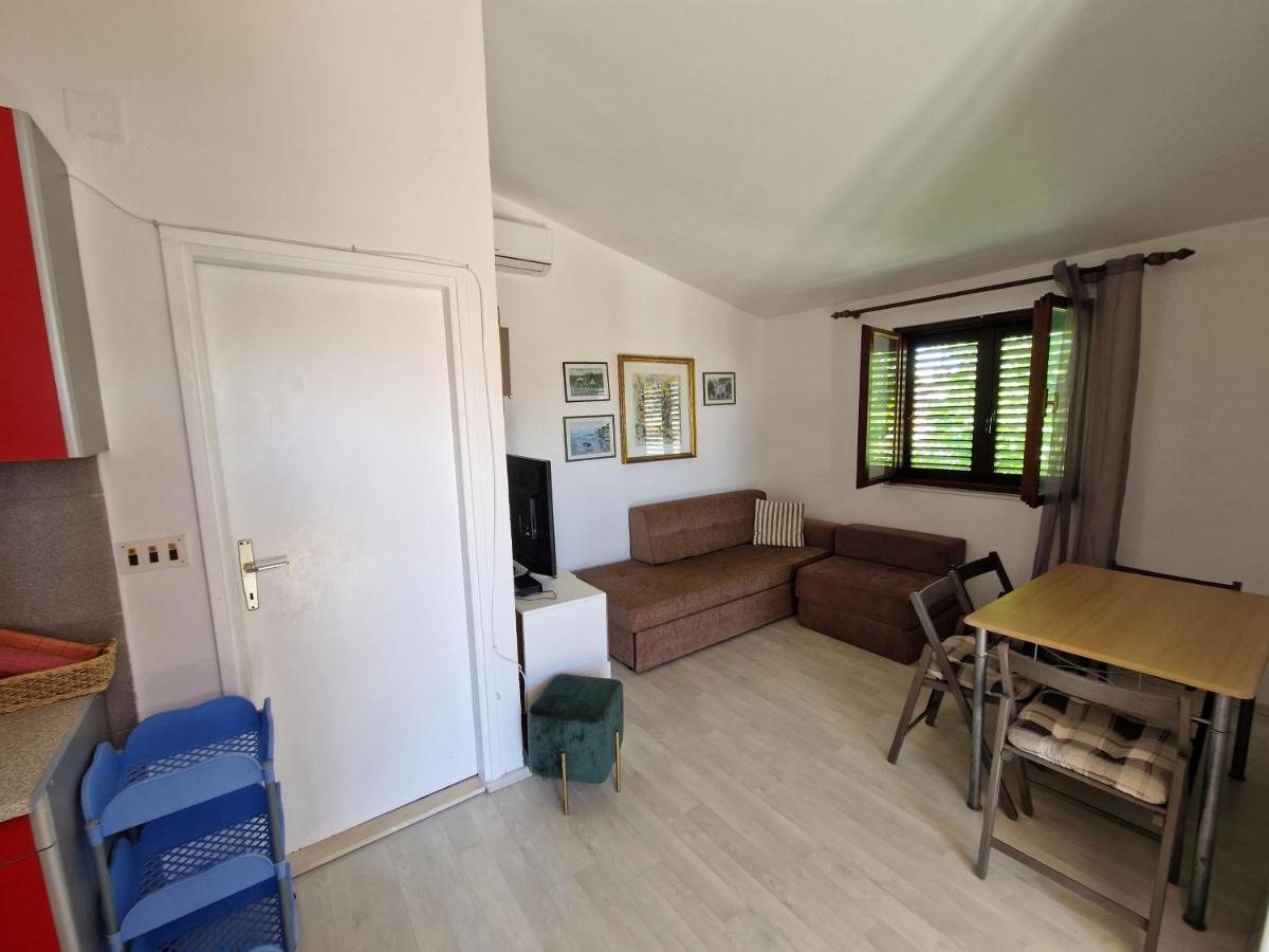 Apartments Dara Rogoznica  Luaran gambar