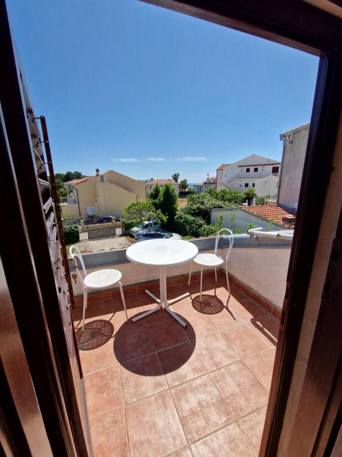 Apartments Dara Rogoznica  Luaran gambar