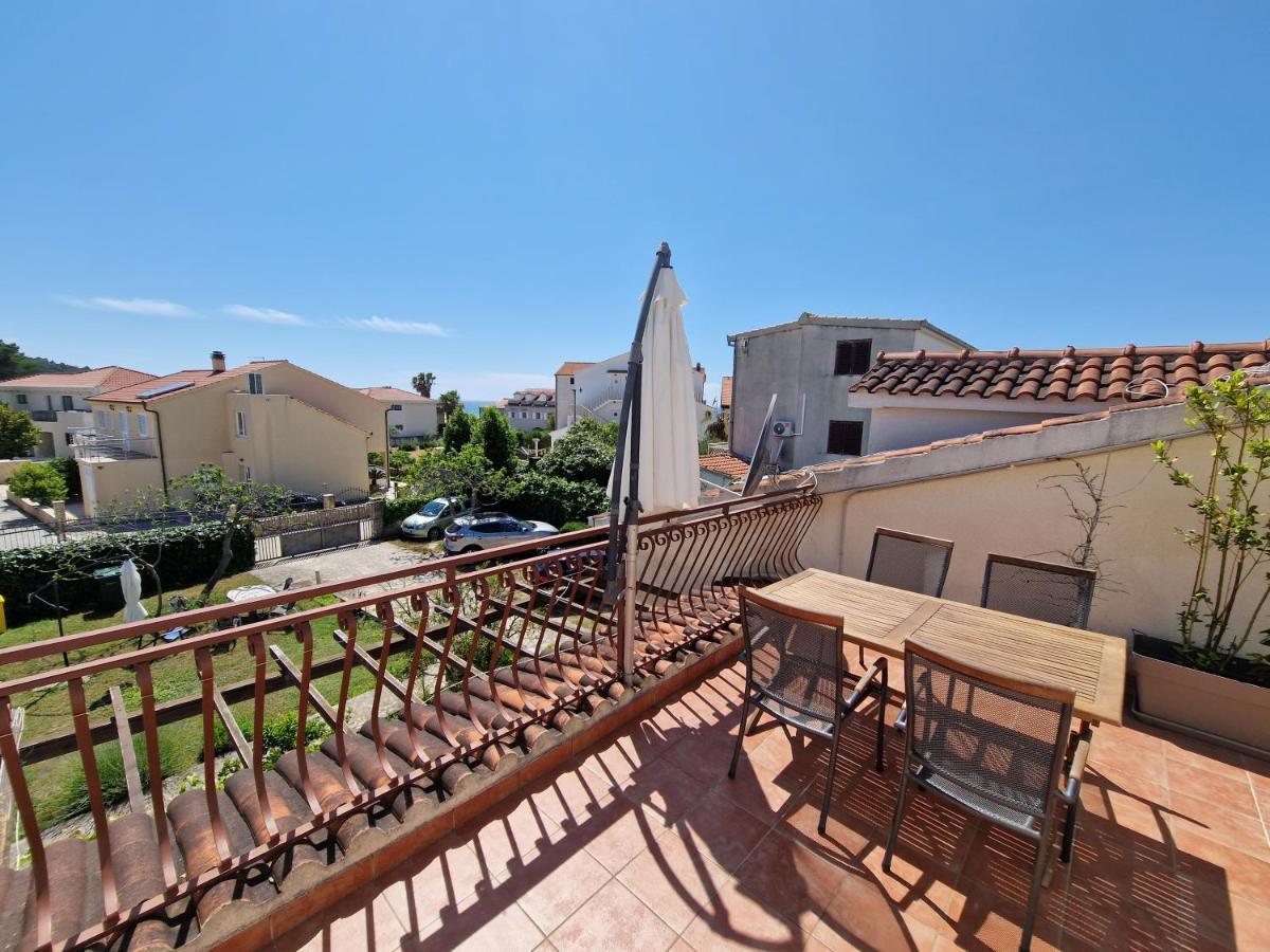 Apartments Dara Rogoznica  Luaran gambar