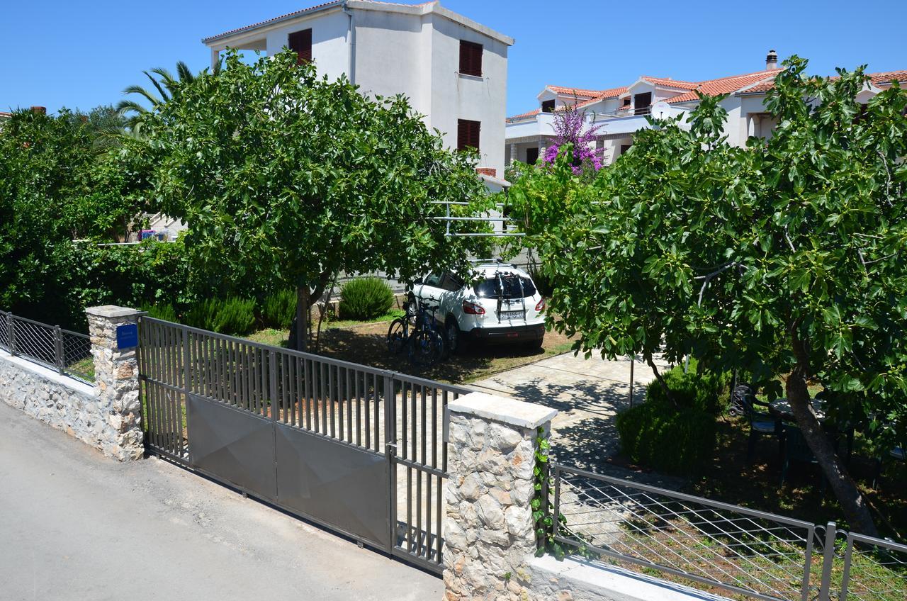 Apartments Dara Rogoznica  Luaran gambar