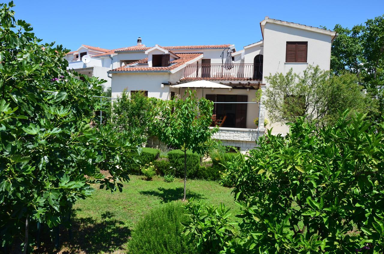 Apartments Dara Rogoznica  Luaran gambar