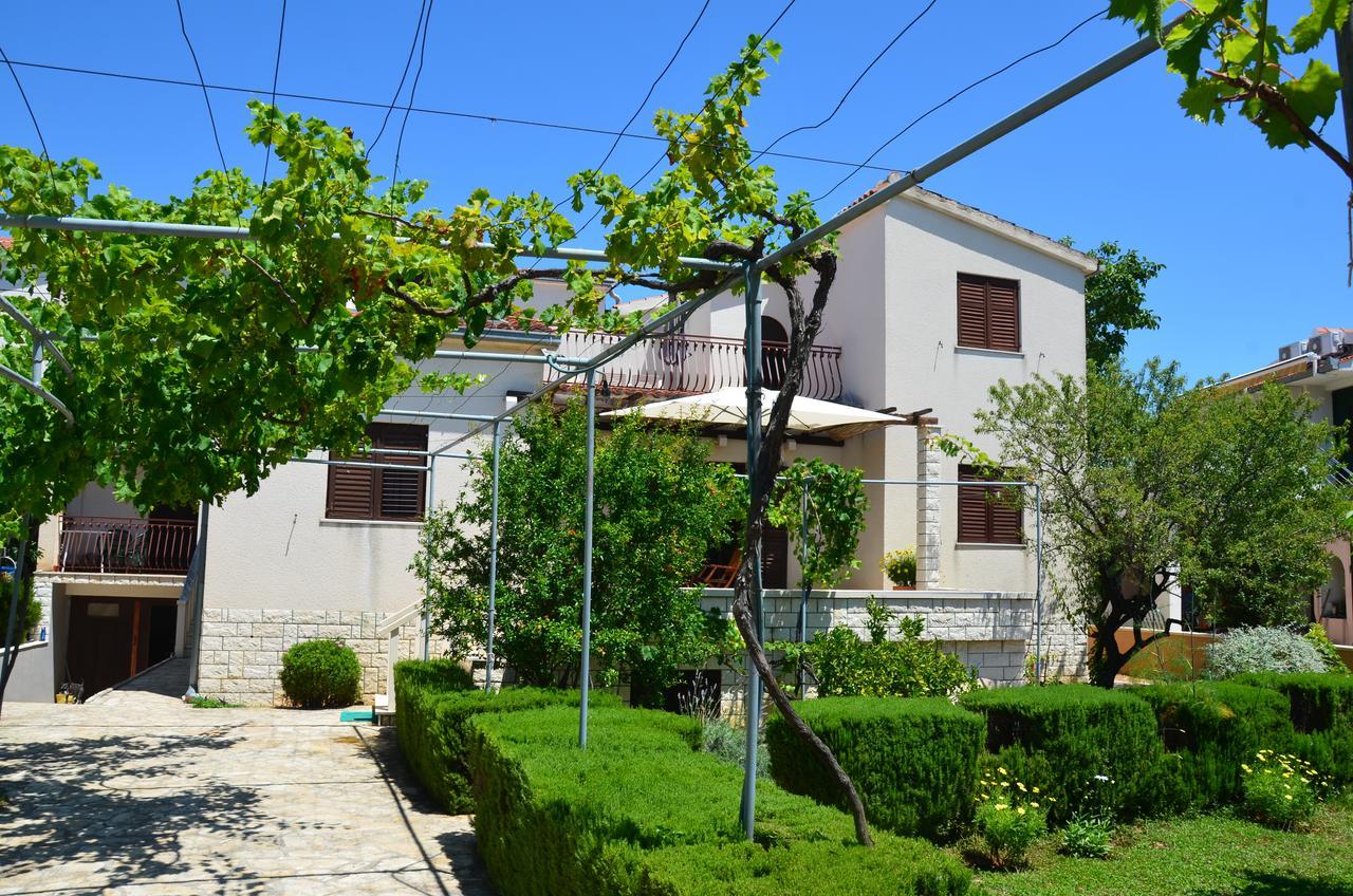 Apartments Dara Rogoznica  Luaran gambar
