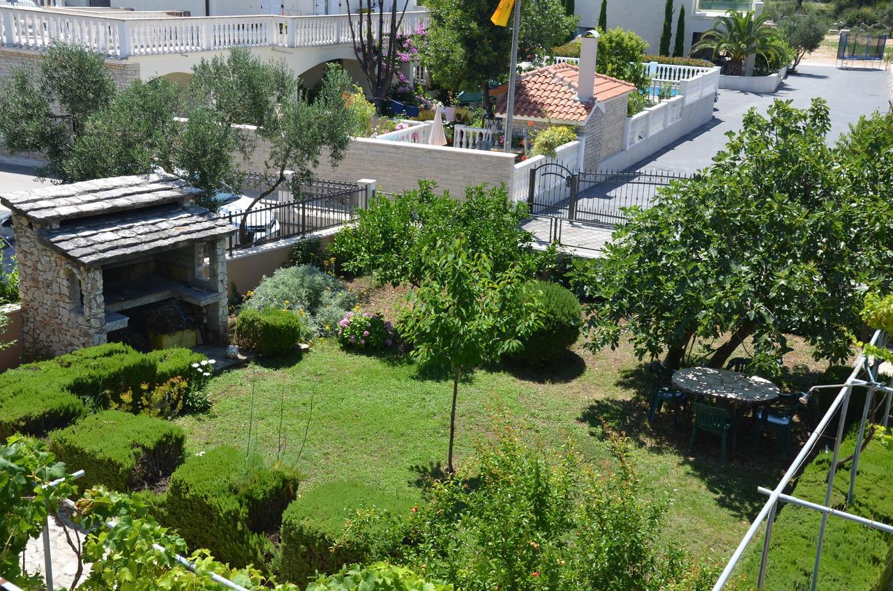 Apartments Dara Rogoznica  Luaran gambar